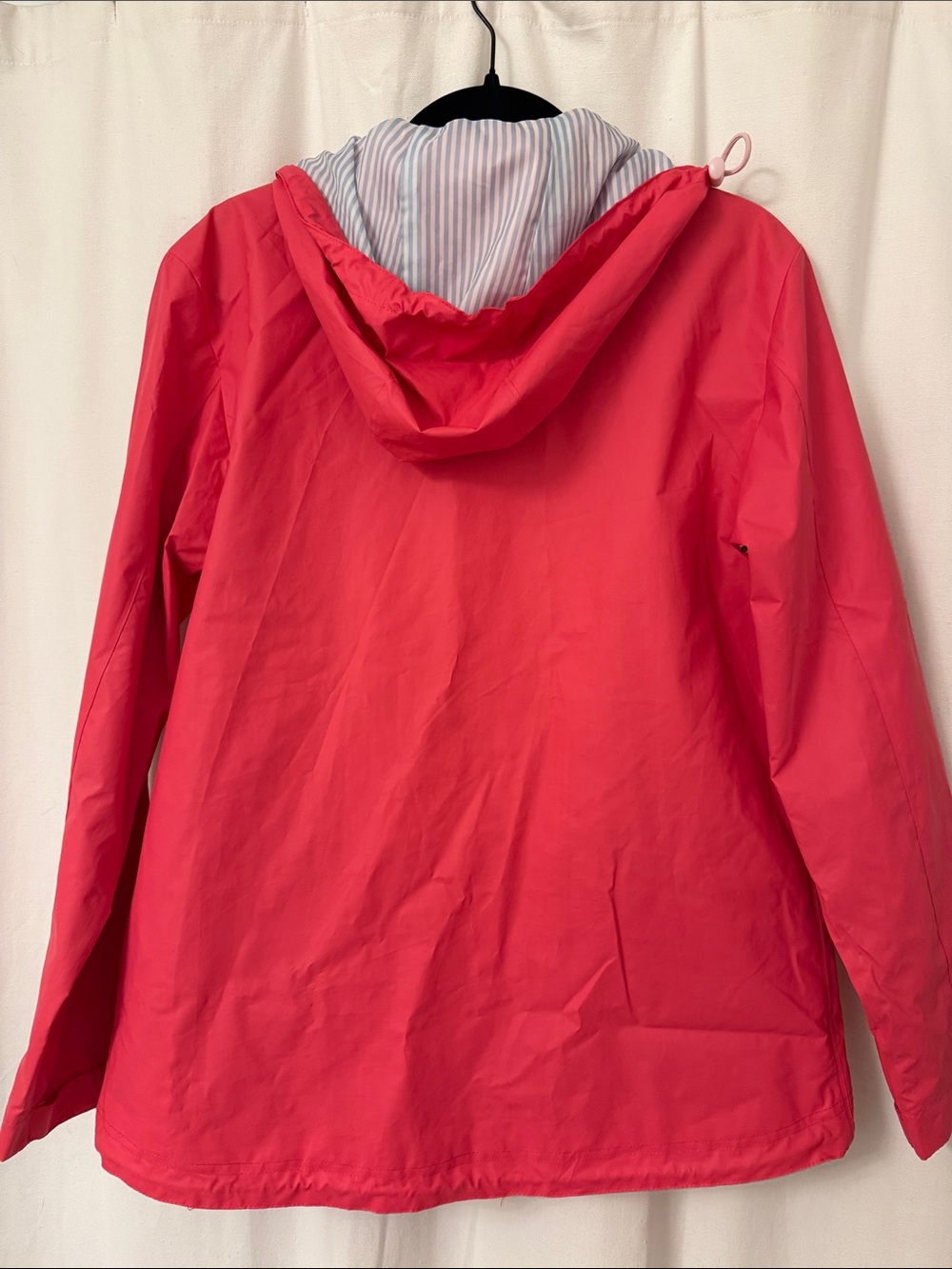 The Black Dog Pink Hooded Rain Jacket - Picture 4 of 7